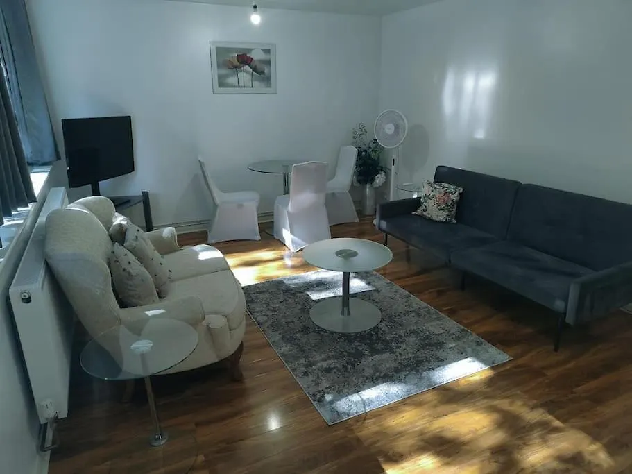 ロンドンUrban Oasis With Private Terraceアパートメント